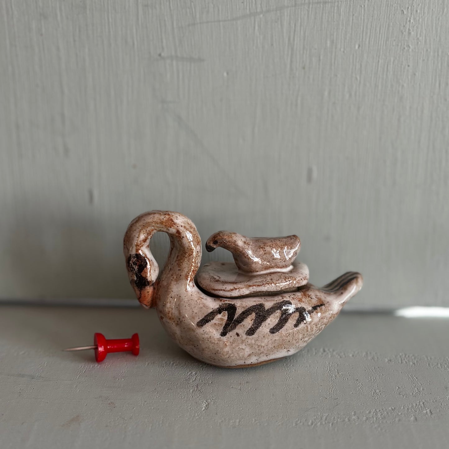 Swan and cygnet pot